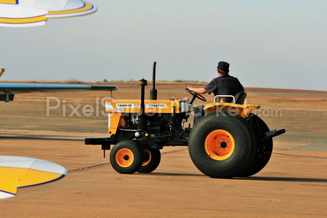 work yellowtractoratwork2923